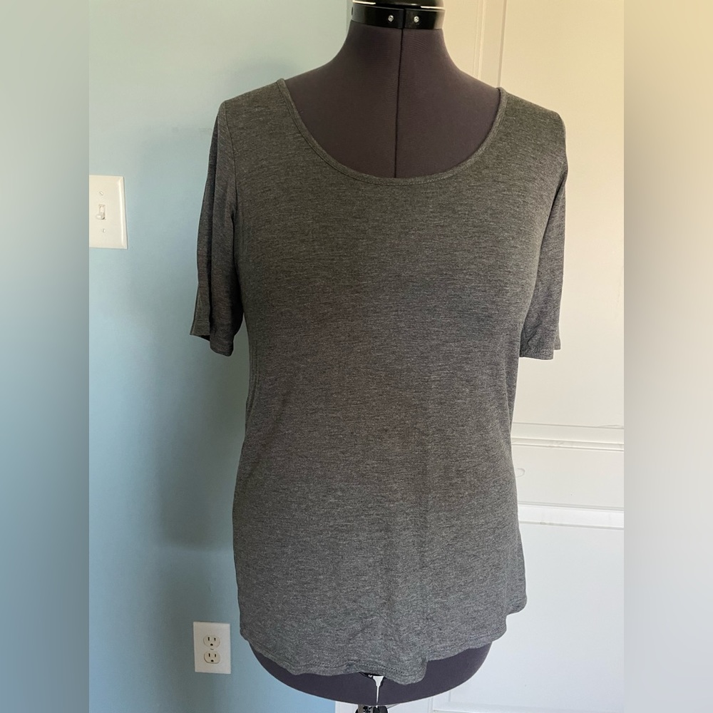 NWT Piphany Torrey Elbow Tee